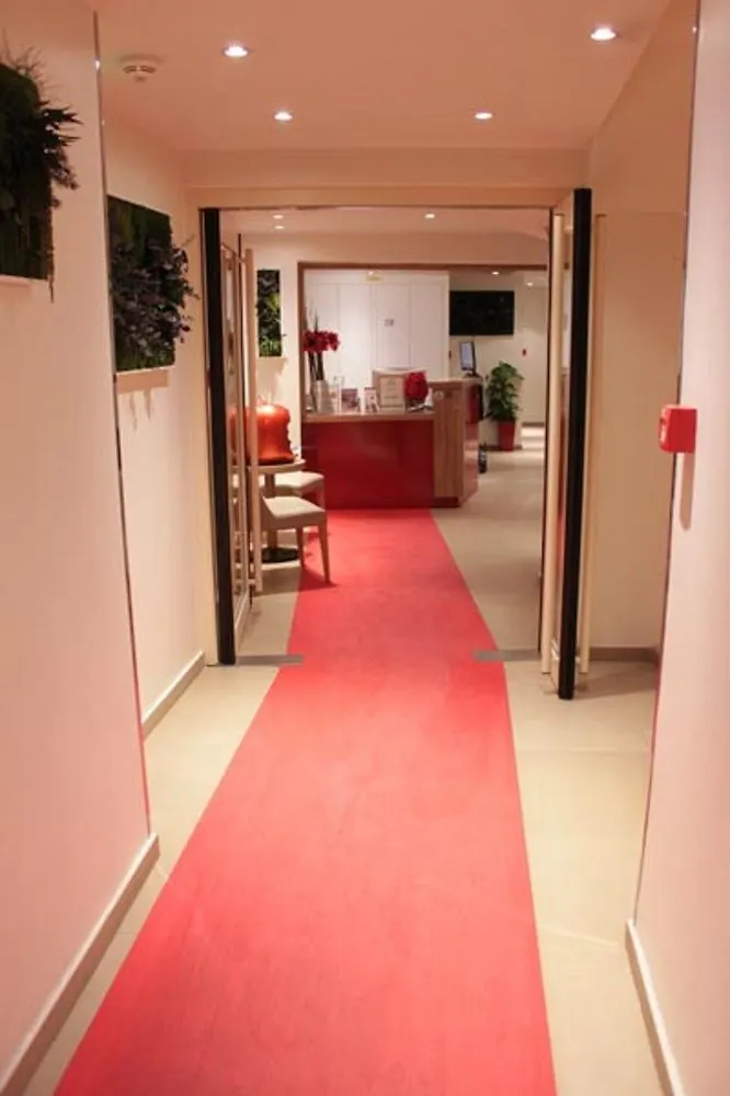****  Le Grand Hotel De Normandie Paris Frankrike