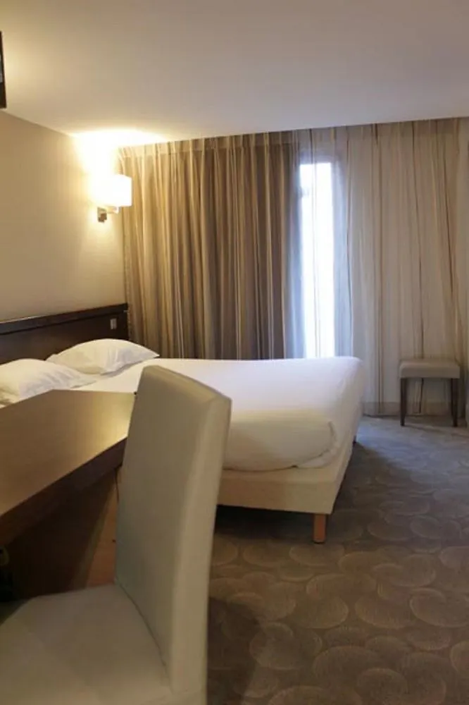 Le Grand Hotel De Normandie Paříž